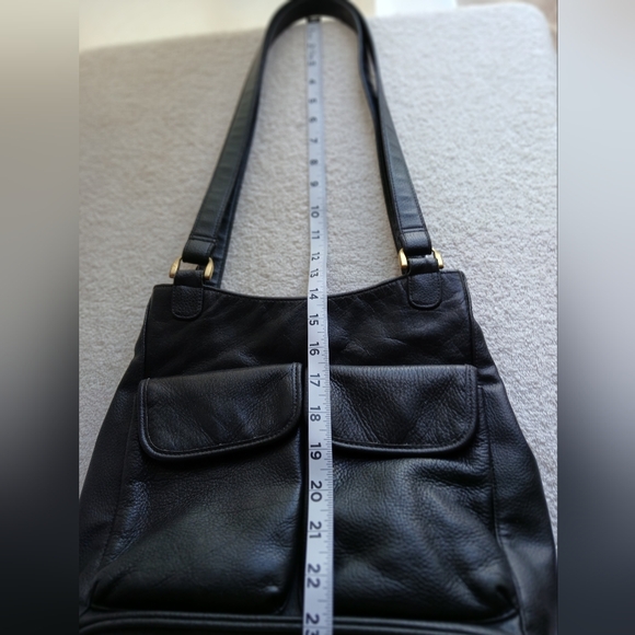 BLACK LEATHER TWO POCKET PURSE - Picture 4 of 6